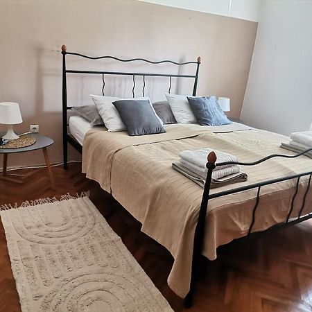 Casa Di Nonna Pina, Kuca U Blizini Arene Lejlighed Pula Eksteriør billede
